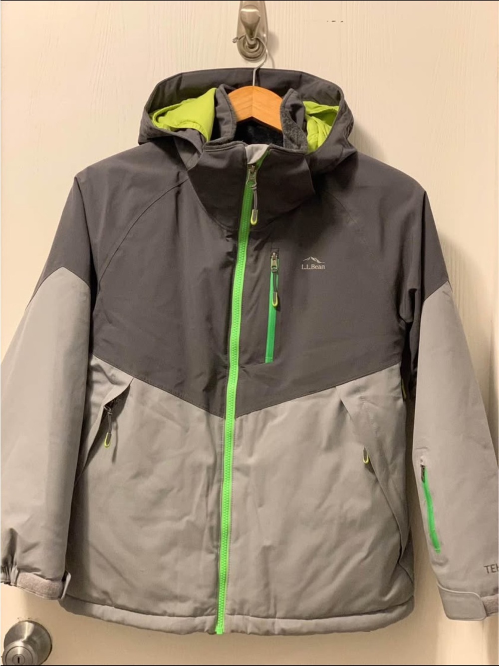 L.L. Bean Boys 14-16 Dark Gray and Light Gray Ski Jacket with Lime Accents